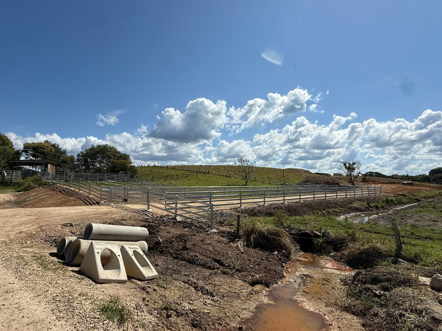 Fence line and yard posts set into a rural property